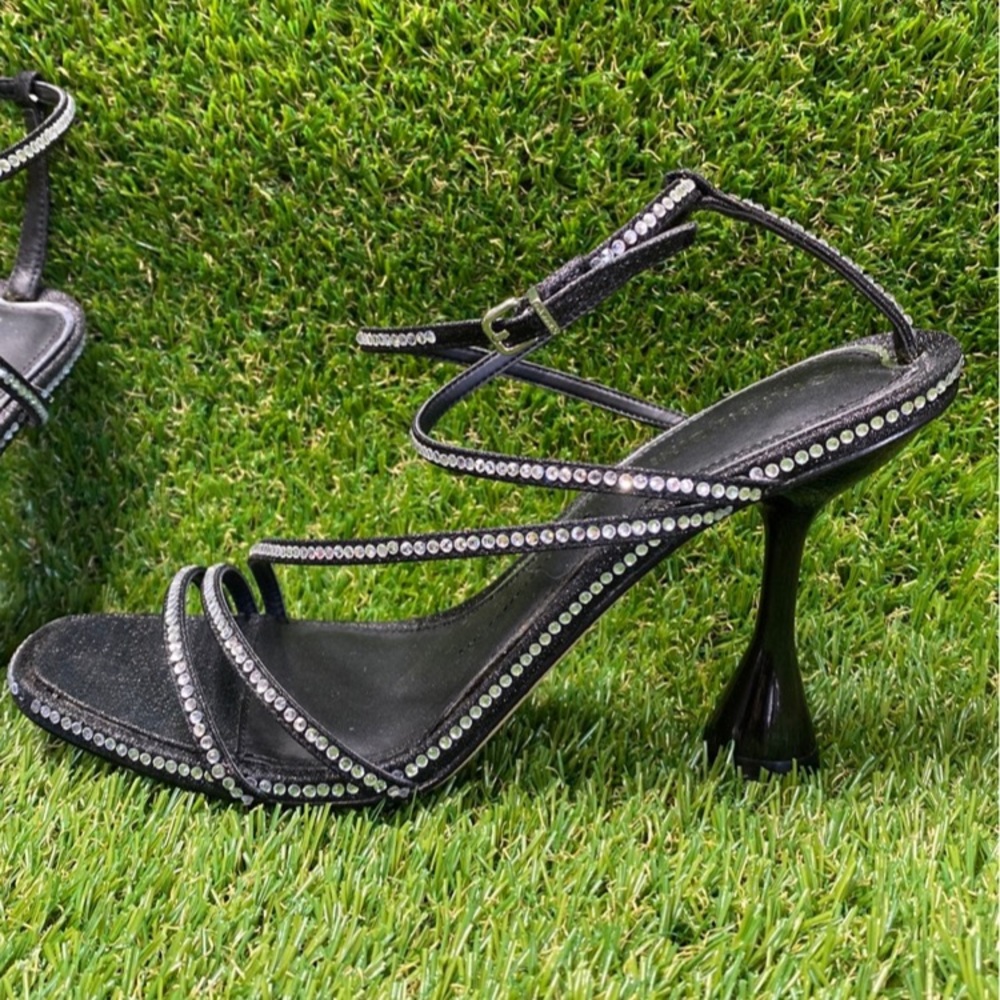 Gianni Bini tapered flare heel rhinestone strappy 8